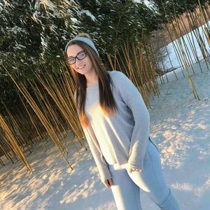 Meet your Posher, Nicole